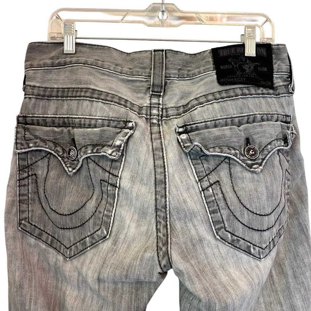True Religion Ricky Jean Gray Wash Distressed Flap USA Straight Sz 31 Fit 32